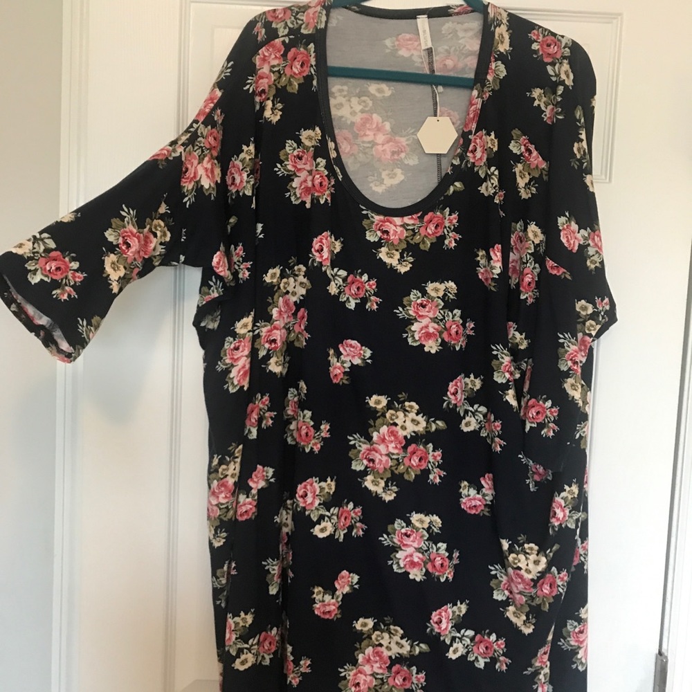 Floral maternity dress